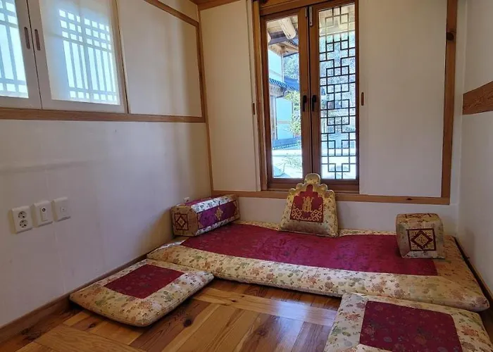 Chaehyodang Hanok Stay